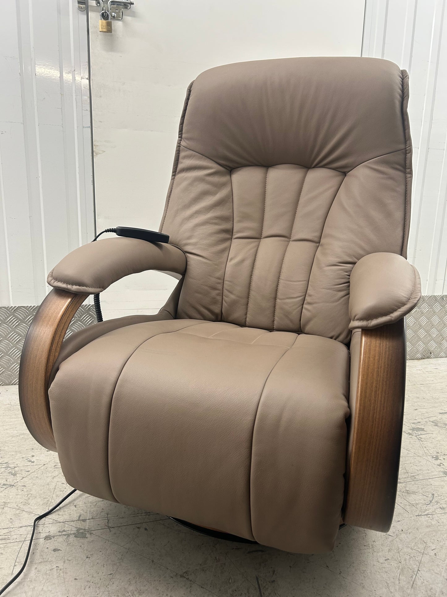 Himolla Mosel Midi Power Leather Recline & Swivel Chair Integrated Footrest 2024 Pre-Loved