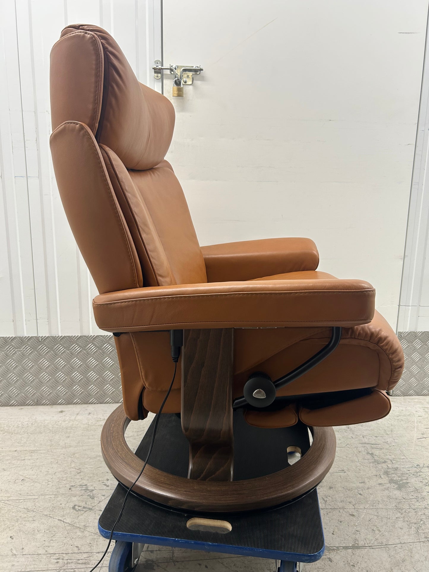 Ekornes Stressless Magic Large Size Leather Power Recliner Armchair 2021 Pre-Loved