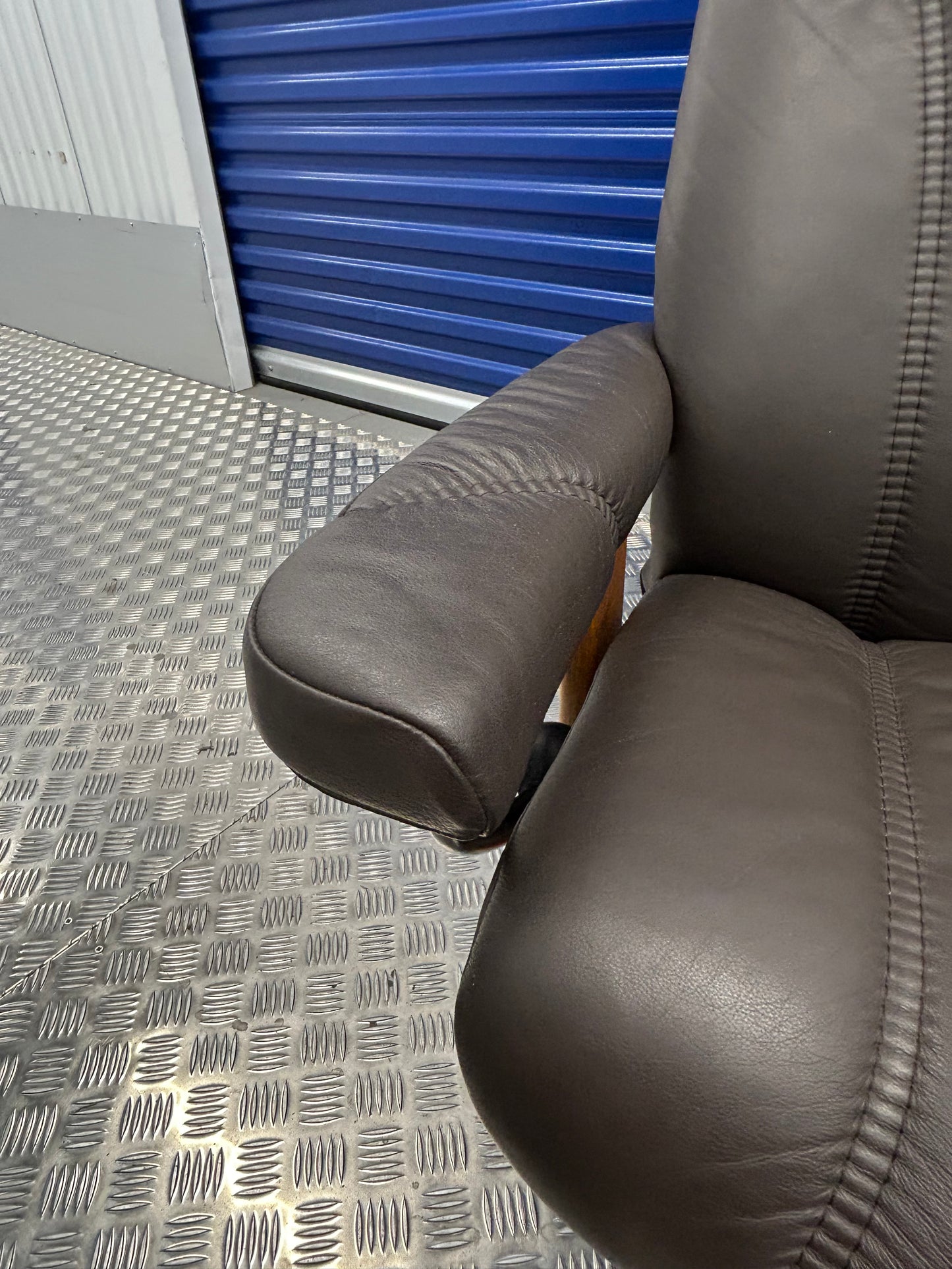 Ekornes Stressless Consul Recline & Swivel Brown Leather Chairs & Stool Pair Pre-Loved