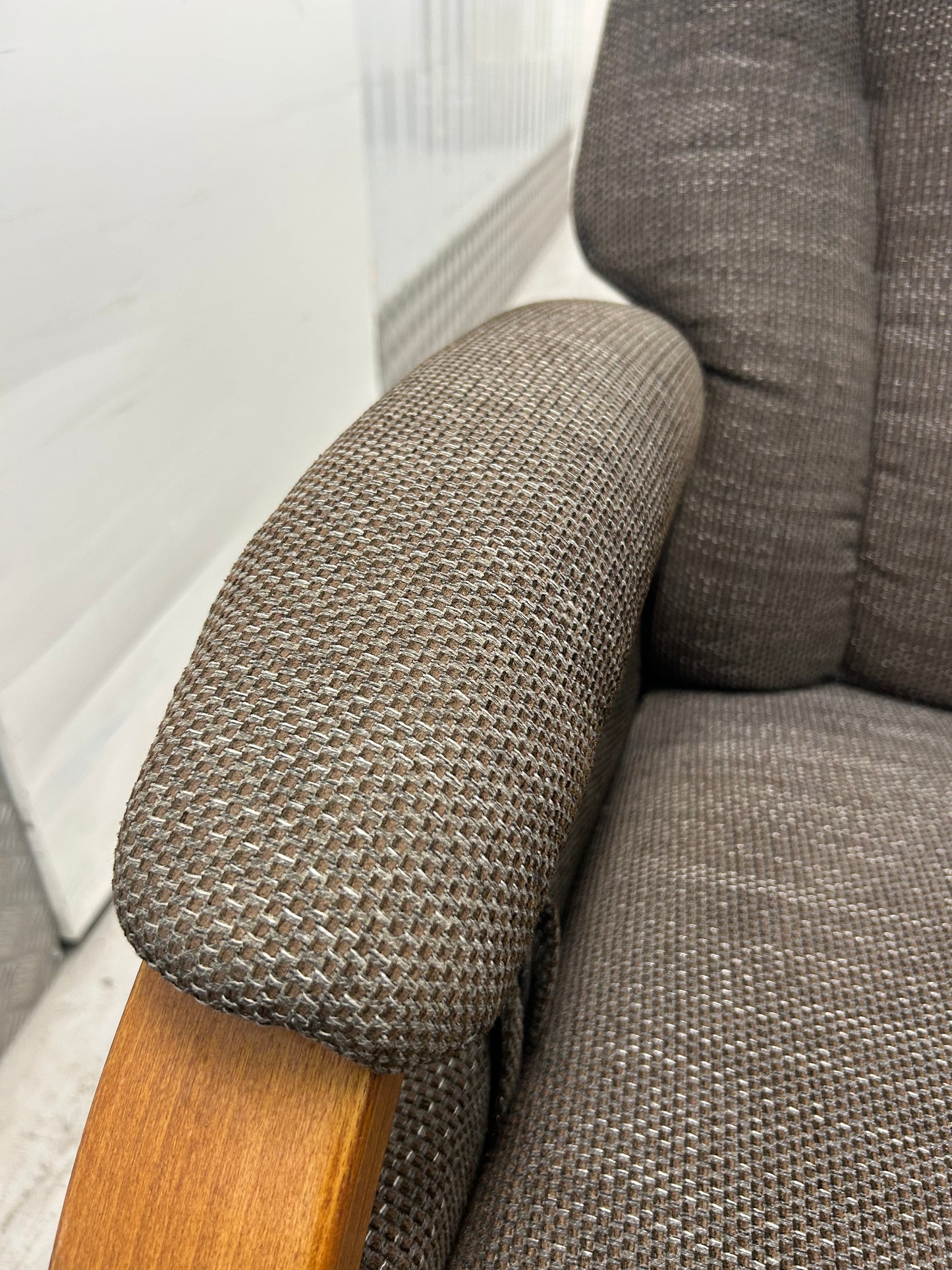 Himolla Mersey Maxi Fabric Recline & Swivel Chair Integrated Footrest 2019 Pre-Loved