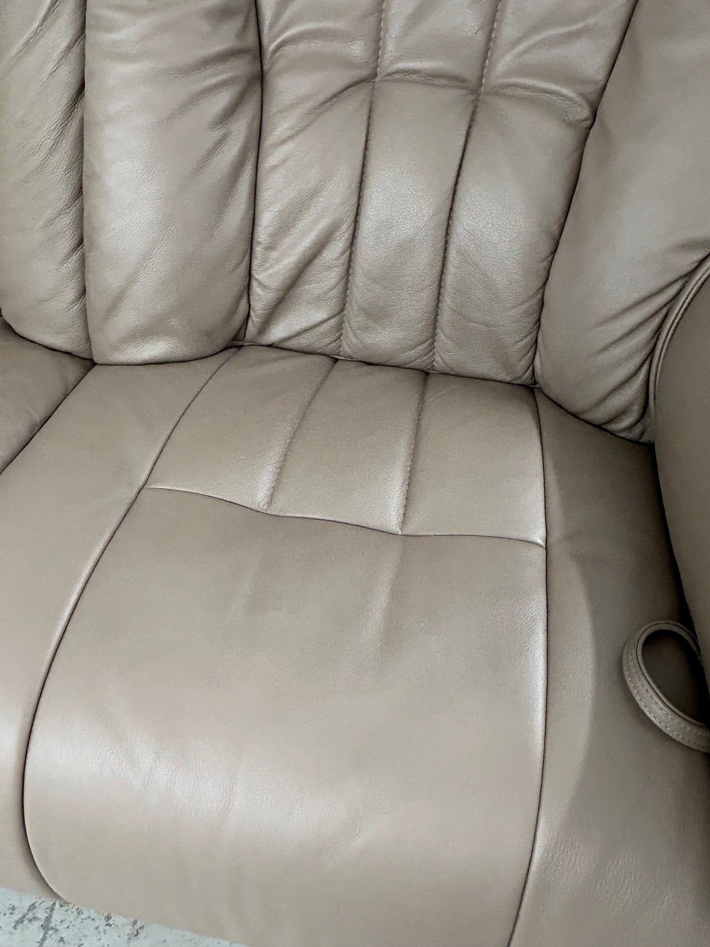Himolla Leather Suite, 2 Mosel Recline & Swivel Chairs & Matching Recliner Sofa 2020 Pre-Loved