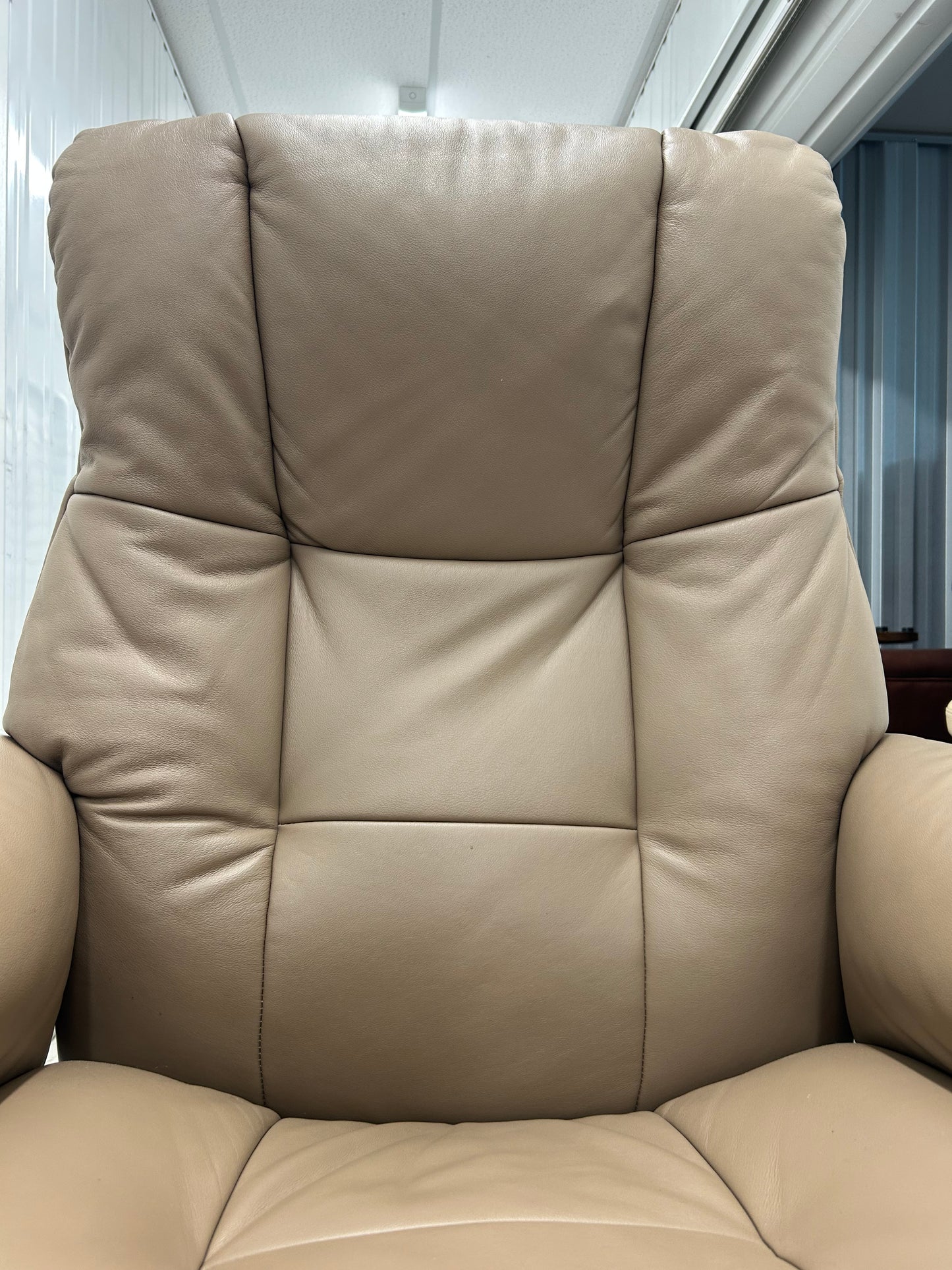 Ekornes Stressless Mayfair Recliner Funghi Leather Office Desk Chair Pre-Loved