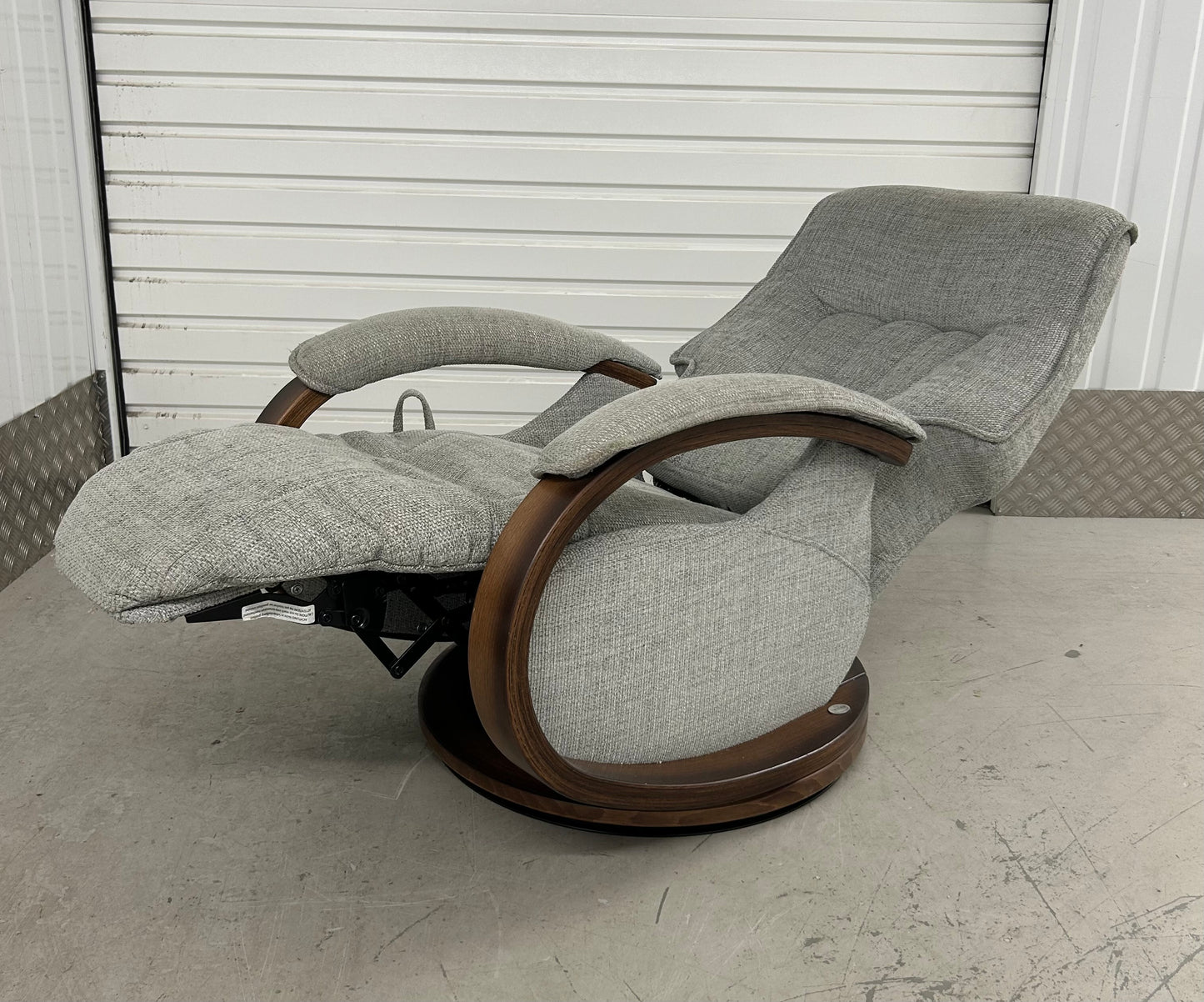 Himolla Mosel Maxi Fabric Recline & Swivel Chair Integrated Footrest Pre-Loved