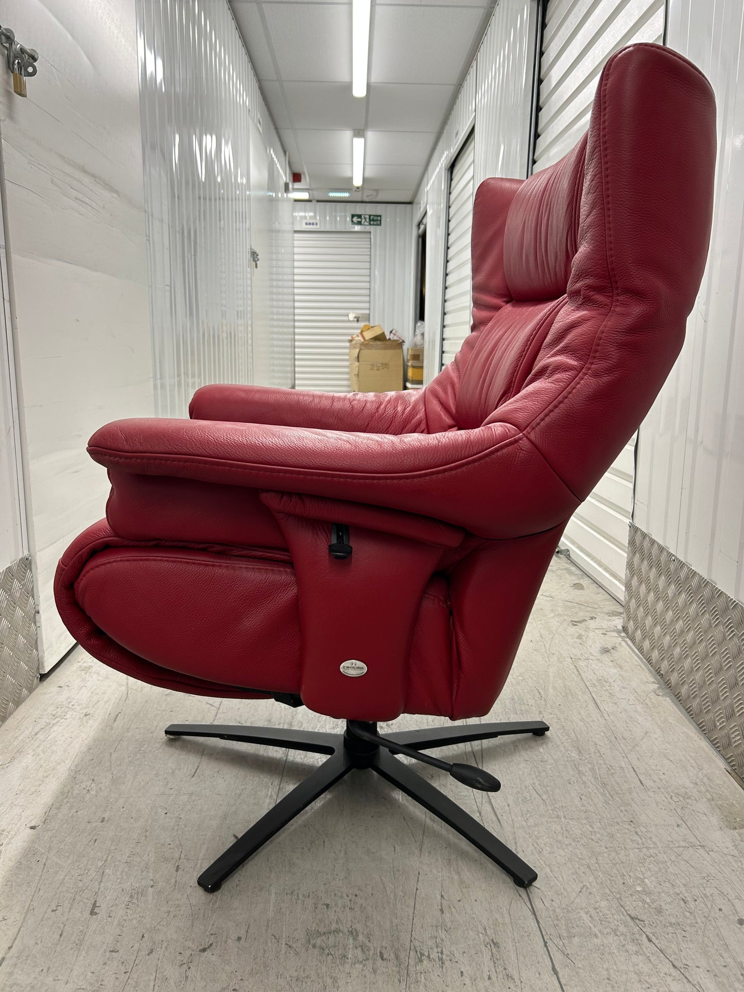 Himolla Red Leather Recline & Swivel Armchair With Integrated Footrest Pre-Loved