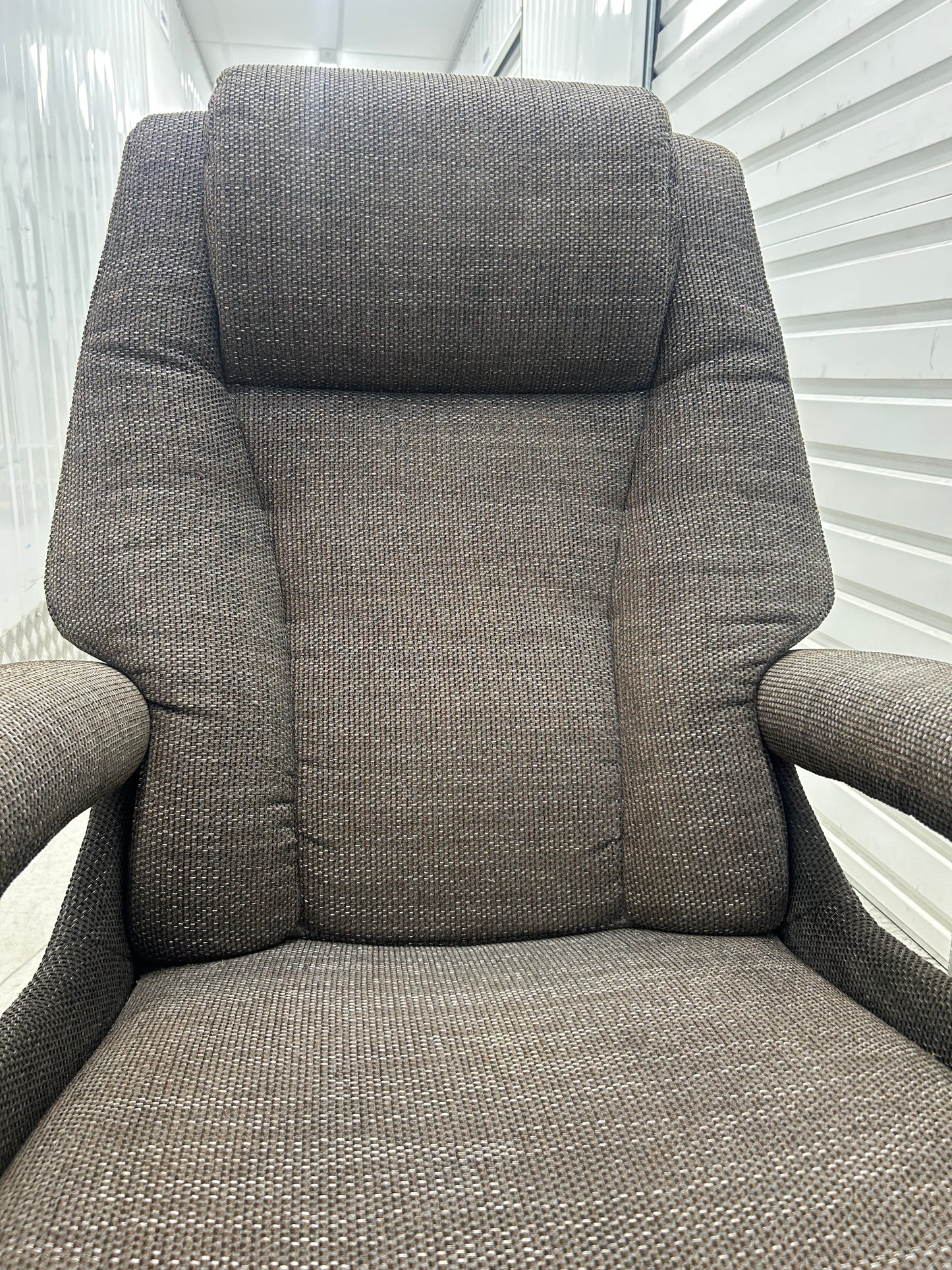 Himolla Mersey Maxi Fabric Recline & Swivel Chair Integrated Footrest 2019 Pre-Loved